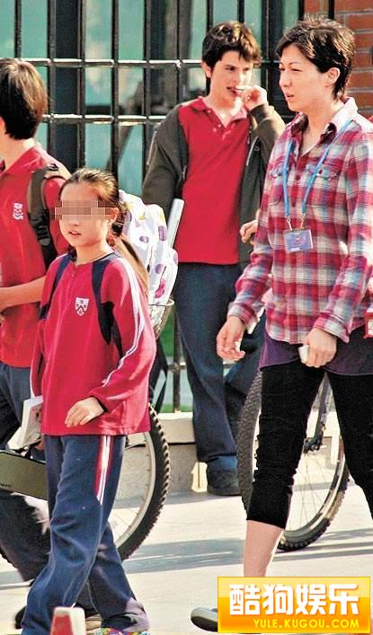 成龙女儿现在的生活 20090520131107212.jpg