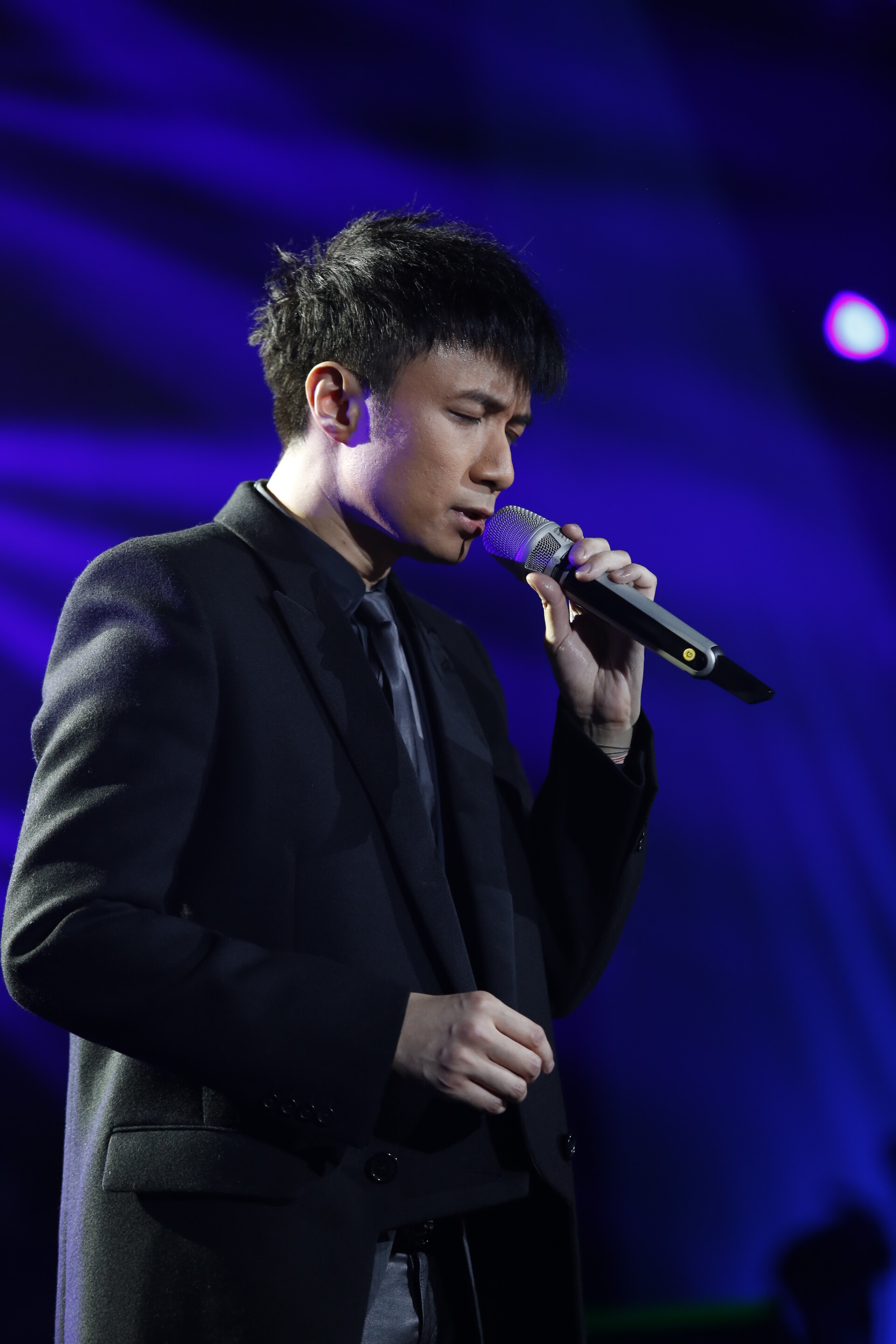 《我是歌手》迎来首轮淘汰图片